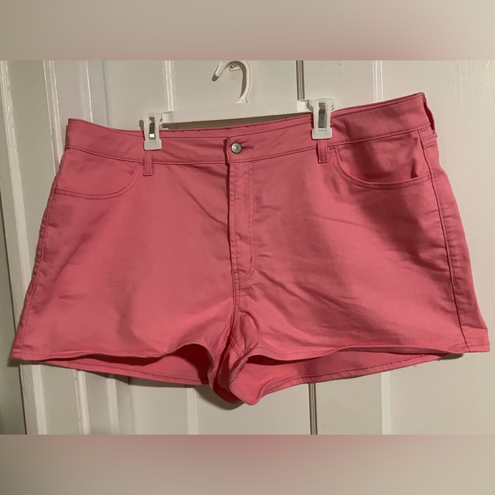 Old Navy 3” inseam light pink short shorts